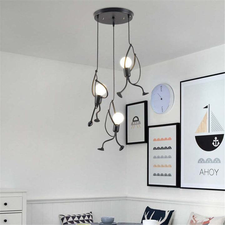 Lampa Wisząca Z Wspinającą Się Postacią Nowoczesne Oświetlenie Dekoracyjne
