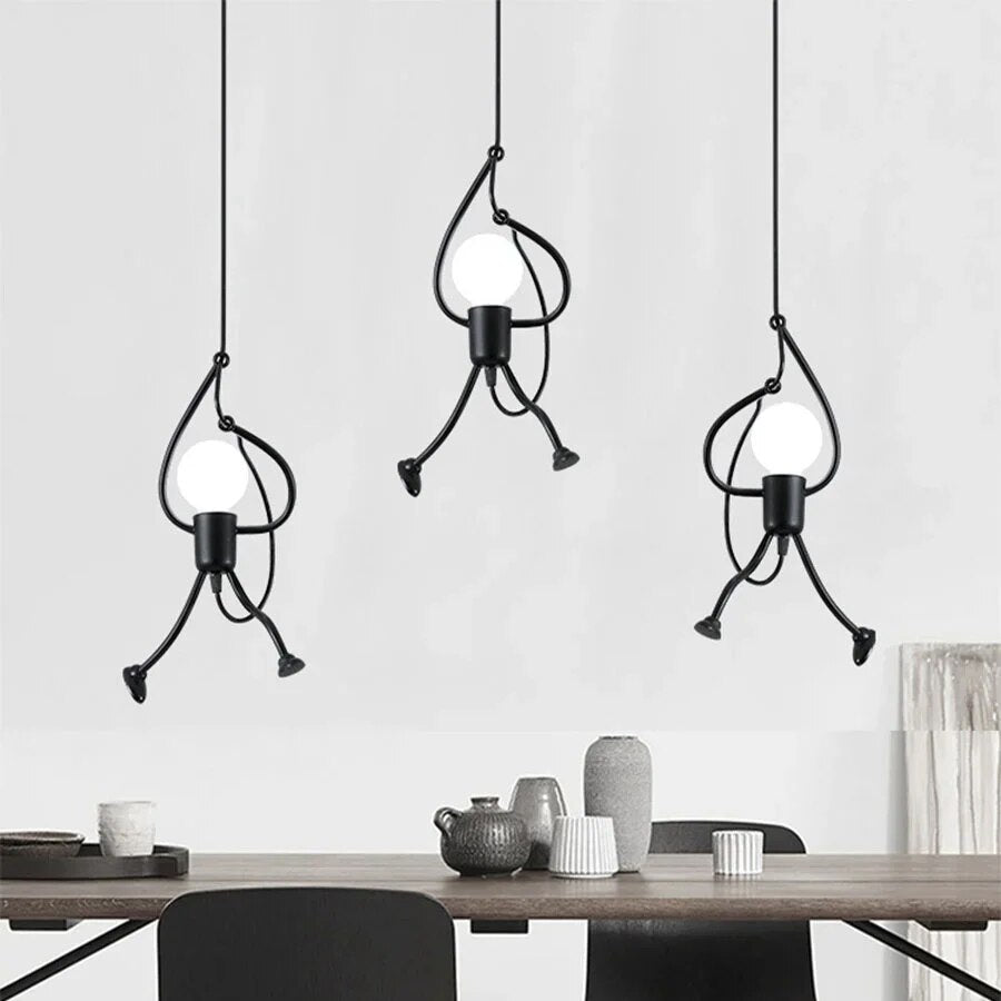 Lampa Wisząca Z Wspinającą Się Postacią Nowoczesne Oświetlenie Dekoracyjne