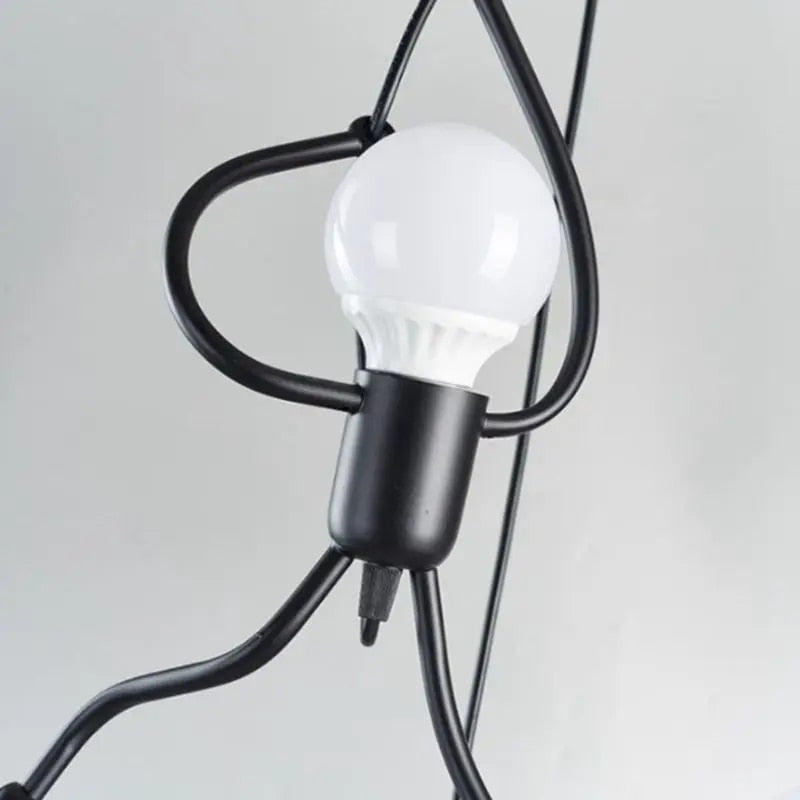 Lampa Wisząca Z Wspinającą Się Postacią Nowoczesne Oświetlenie Dekoracyjne
