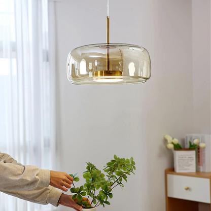 Lampa Wisząca Z Zakrzywionym Kloszem