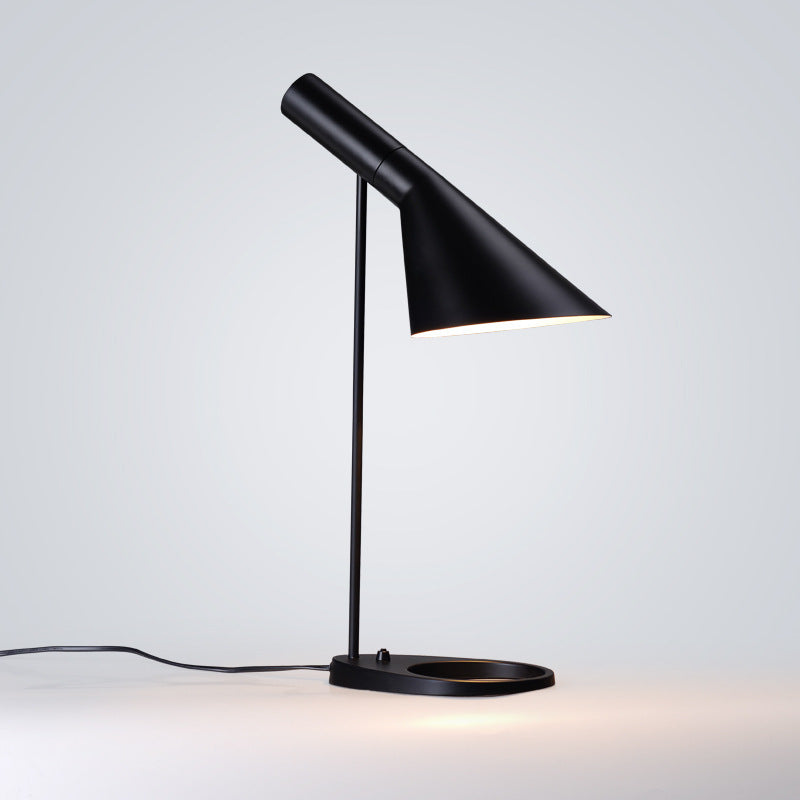 Nowoczesna Lampa Biurkowa LED Z Regulowanym Ramieniem