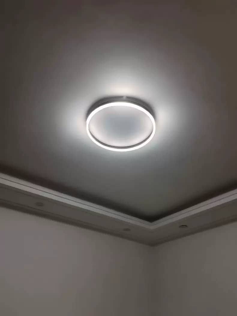 Okrągła Lampa Sufitowa LED Ściemnialna Halo