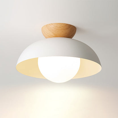 Plafoniera Sufitowa Z Kulistym Kloszem I Minimalistycznym Designem