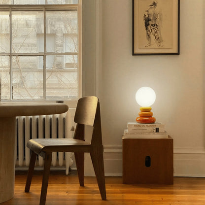 Ceramiczna Lampa Stołowa z Rzeźbioną Podstawą Full