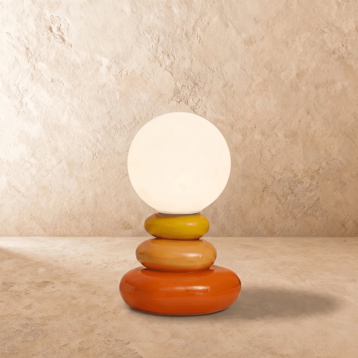 Ceramiczna Lampa Stołowa z Rzeźbioną Podstawą Hero