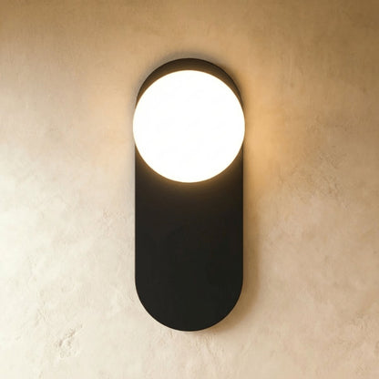Elegancka Metalowa Lampa Ścienna z Matowym Kloszem Angle