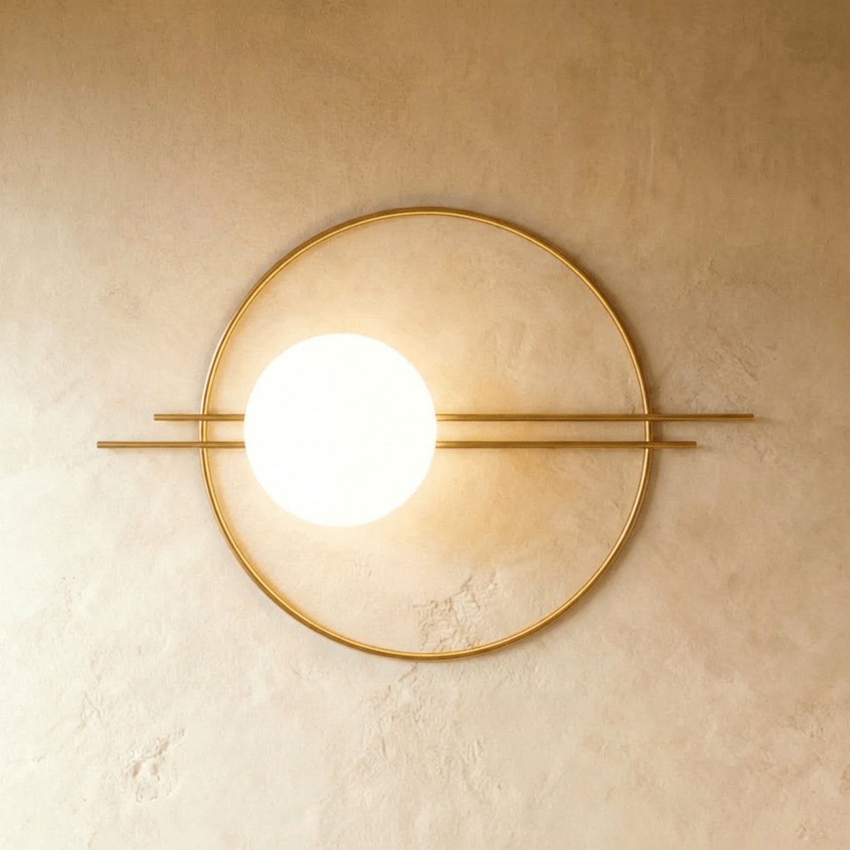 Elegancka Metalowa Lampa Ścienna z Matowym Kloszem View 11
