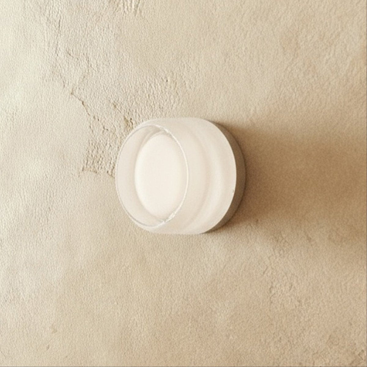 Minimalistyczna Aluminiowa Lampa Ścienna LED Okrągła Lifestyle