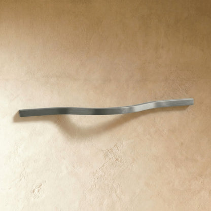Minimalistyczny Aluminiowy Uchwyt do Mebli Falowany Alternate