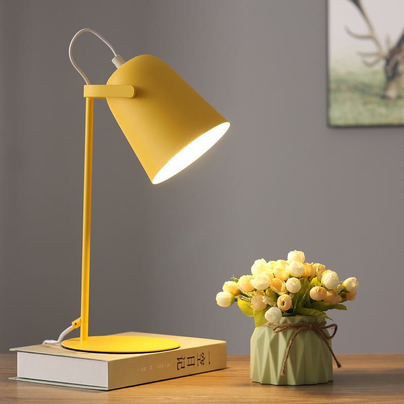 Nordic Macaron Color Creative Iron Bucket Design 1-Light Table Lamp Angle
