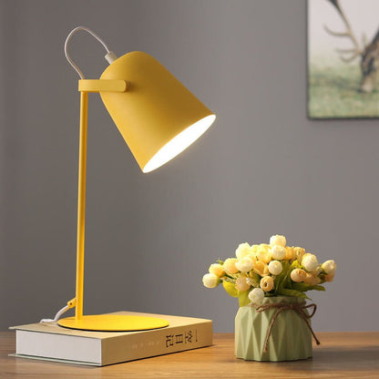 Nordic Macaron Color Creative Iron Bucket Design 1-Light Table Lamp Angle