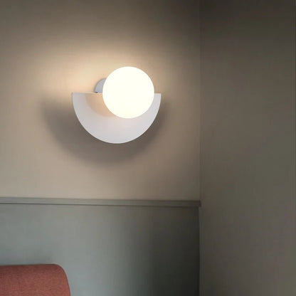 Nowoczesna Lampa Ścienna LED z Półkulistym Kloszem Back