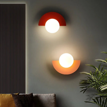 Nowoczesna Lampa Ścienna LED z Półkulistym Kloszem Hero