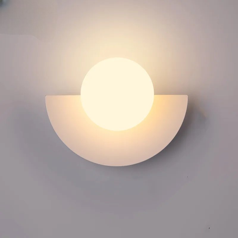 Nowoczesna Lampa Ścienna LED z Półkulistym Kloszem View 11