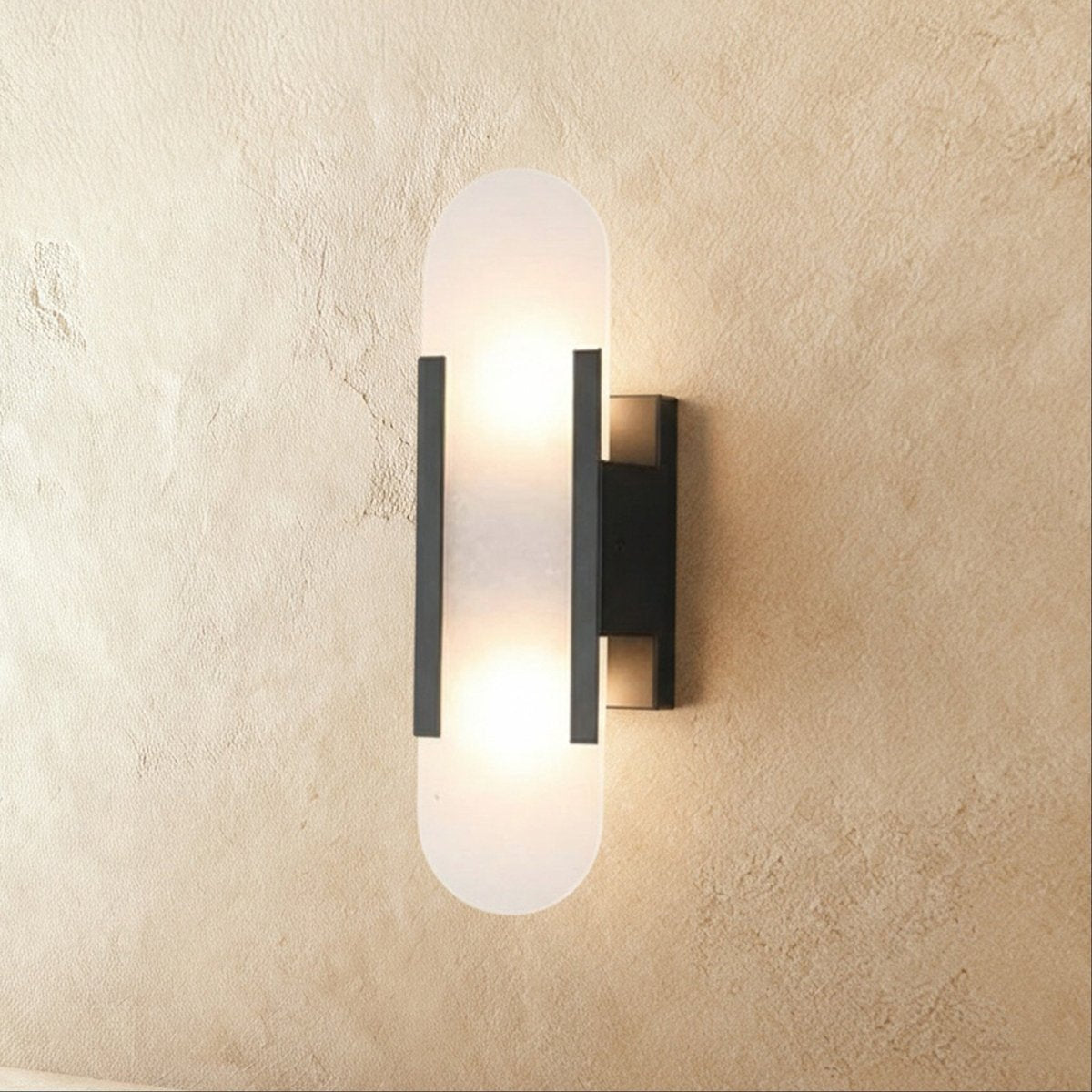Postmodernistyczna Alabastrowa Lampa Ścienna z Marmurowym Kloszem Front