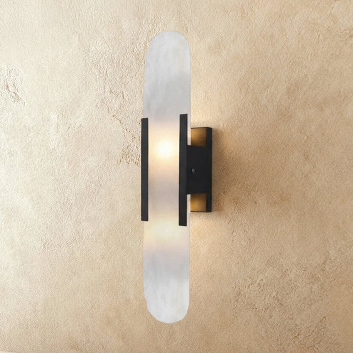 Postmodernistyczna Alabastrowa Lampa Ścienna z Marmurowym Kloszem Side