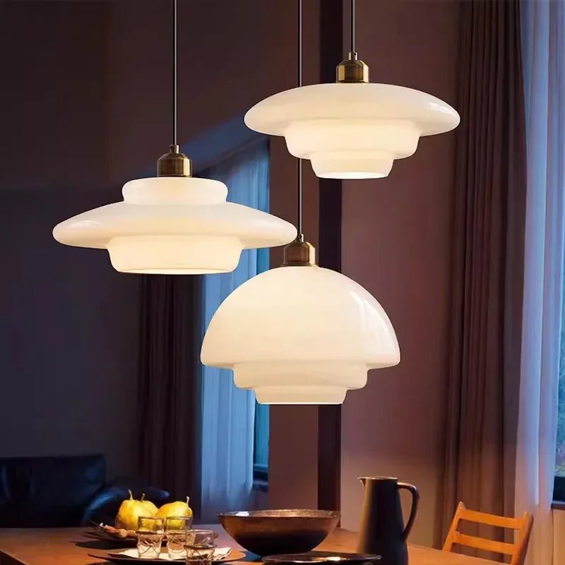 Retro Lampa Wisząca z Mlecznobiałego Szkła Sufitowa Hero
