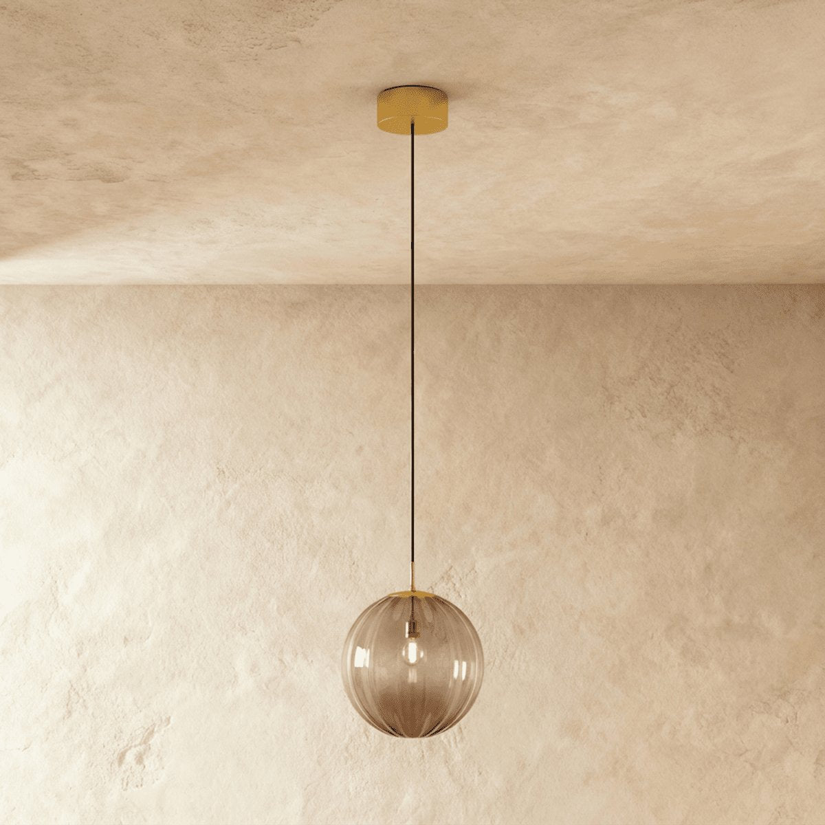 Szklana Lampa Wisząca Witrażowa Kula Ryflowana Hero
